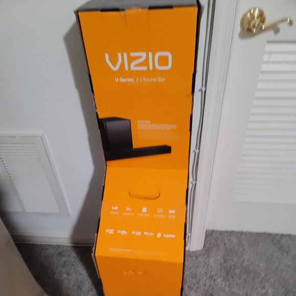 Vizio Soundbar * BRAND NEW* - Picture 1 of 3